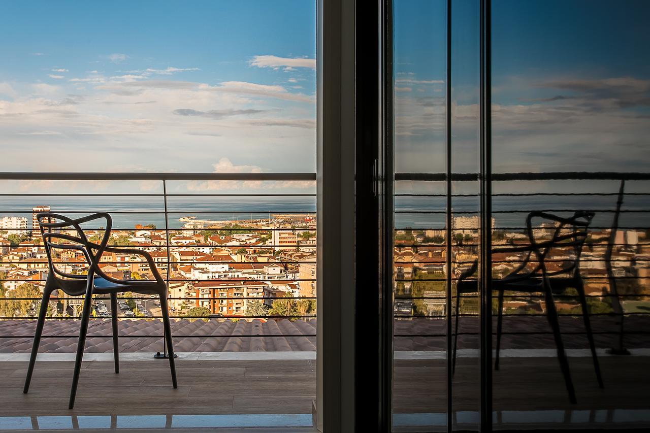 Bellavistarelax Hotel Giulianova Bagian luar foto