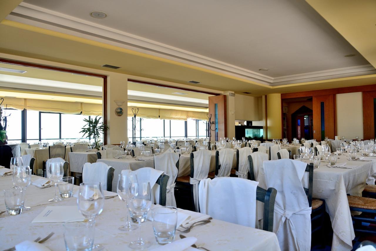 Bellavistarelax Hotel Giulianova Bagian luar foto