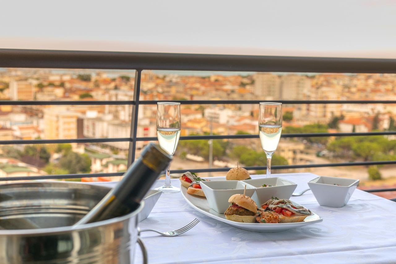 Bellavistarelax Hotel Giulianova Bagian luar foto