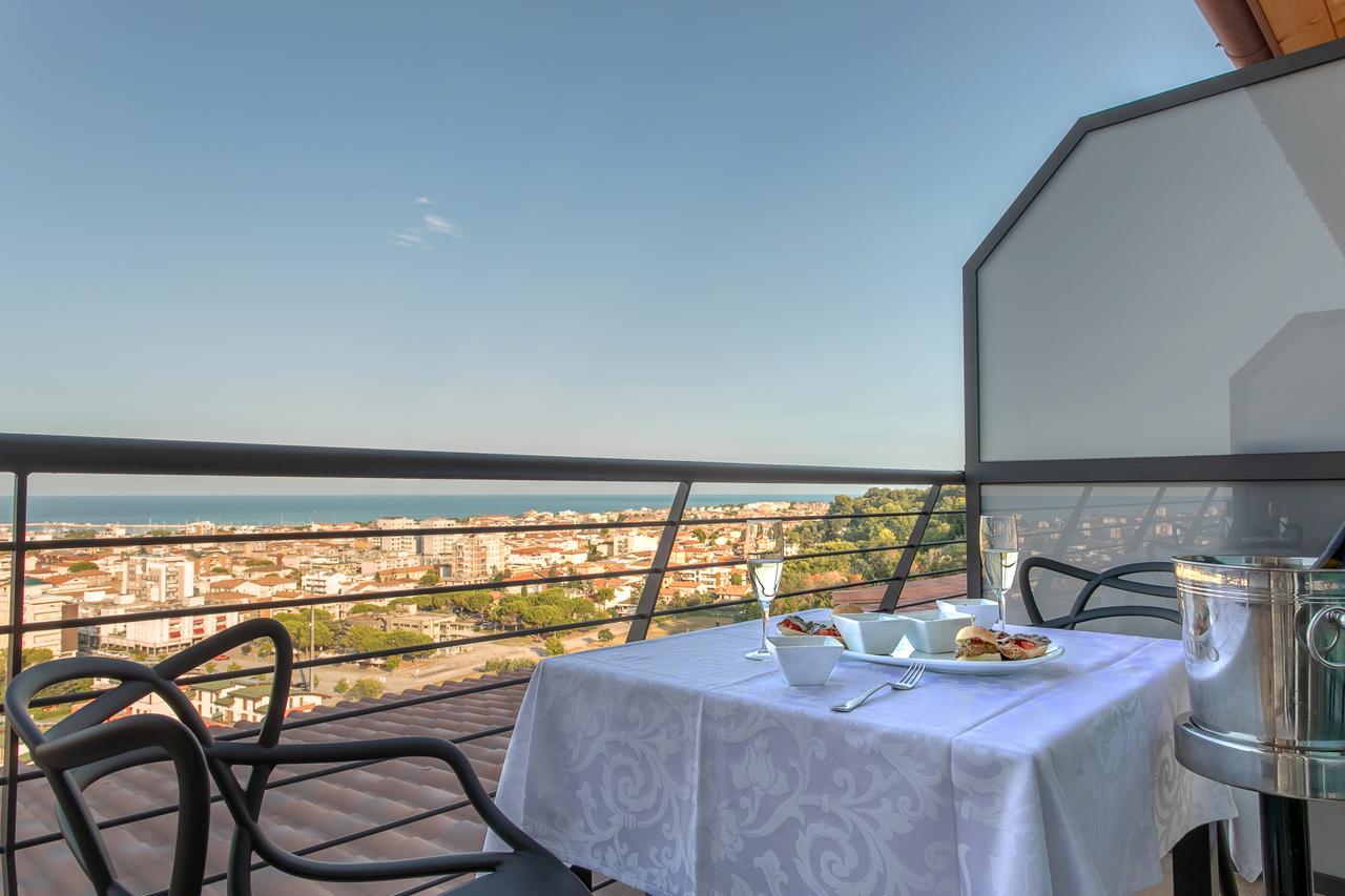Bellavistarelax Hotel Giulianova Bagian luar foto